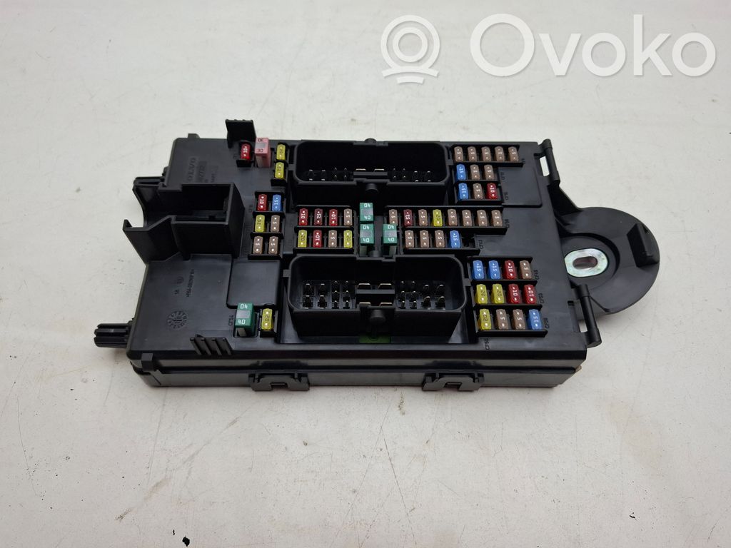 Volvo V60 Módulo de fusible 