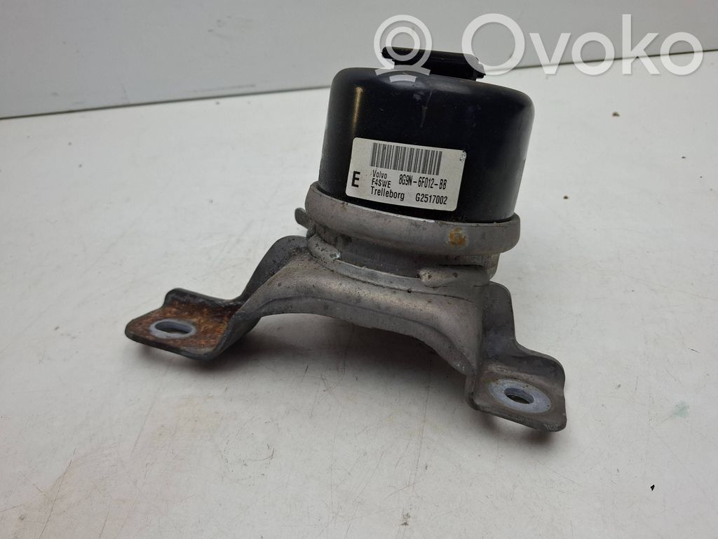 Volvo V60 Engine mount bracket 