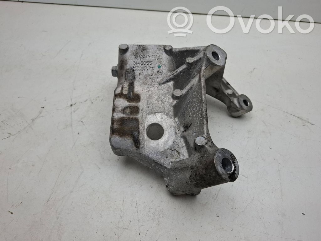 Volvo XC90 Engine mounting bracket 