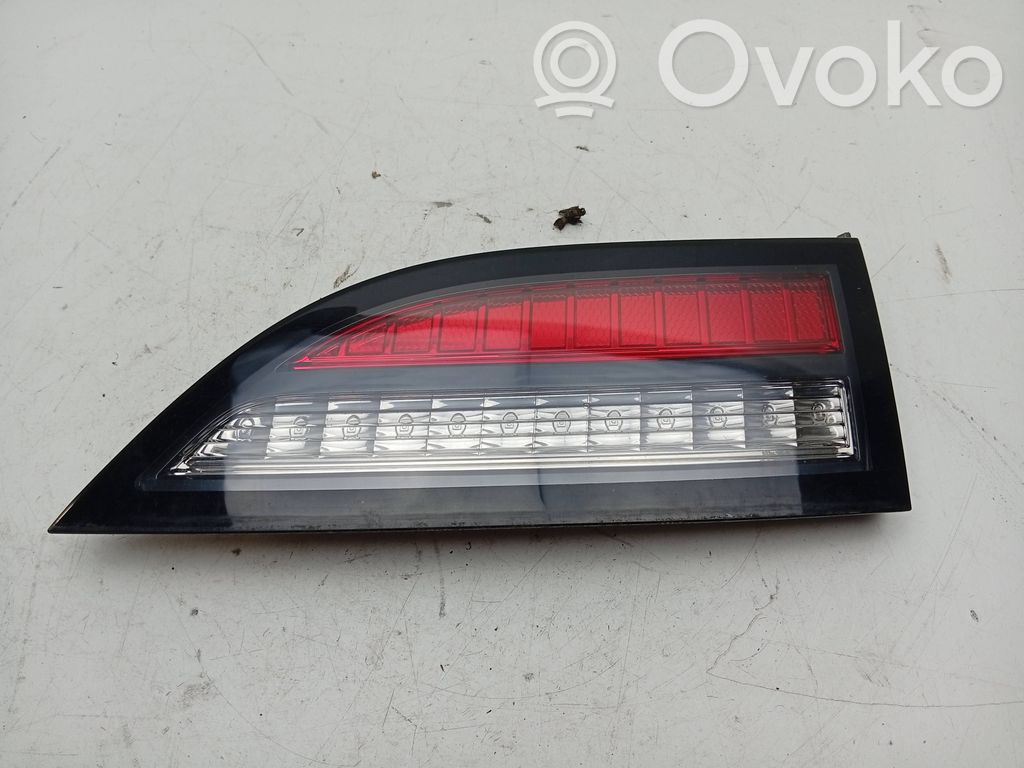 Opel Ampera Lampy tylnej klapy bagażnika 
