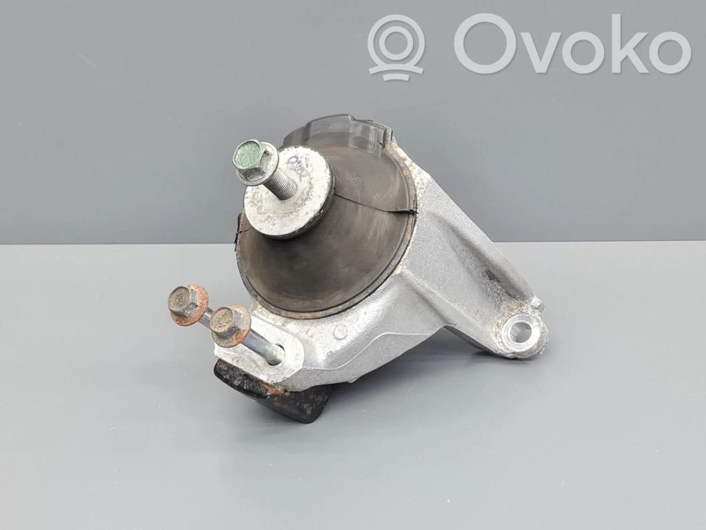 Honda Civic IX Engine mount bracket 