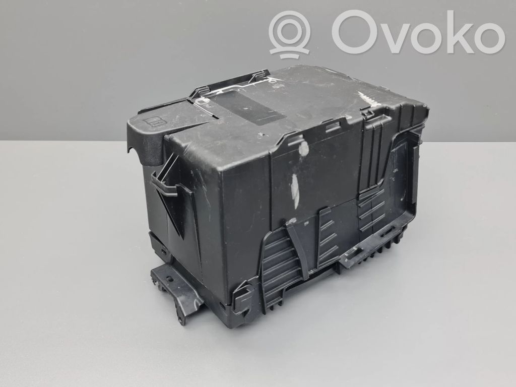 Citroen C3 Podstawa / Obudowa akumulatora 