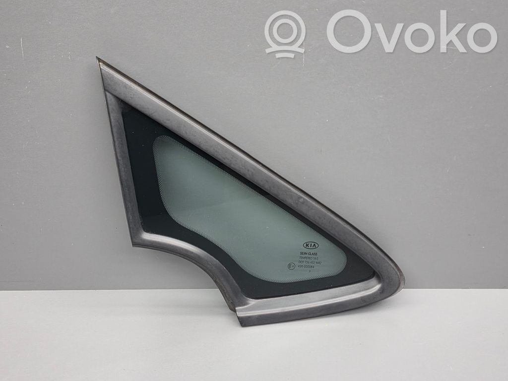 KIA Ceed Front triangle window/glass 
