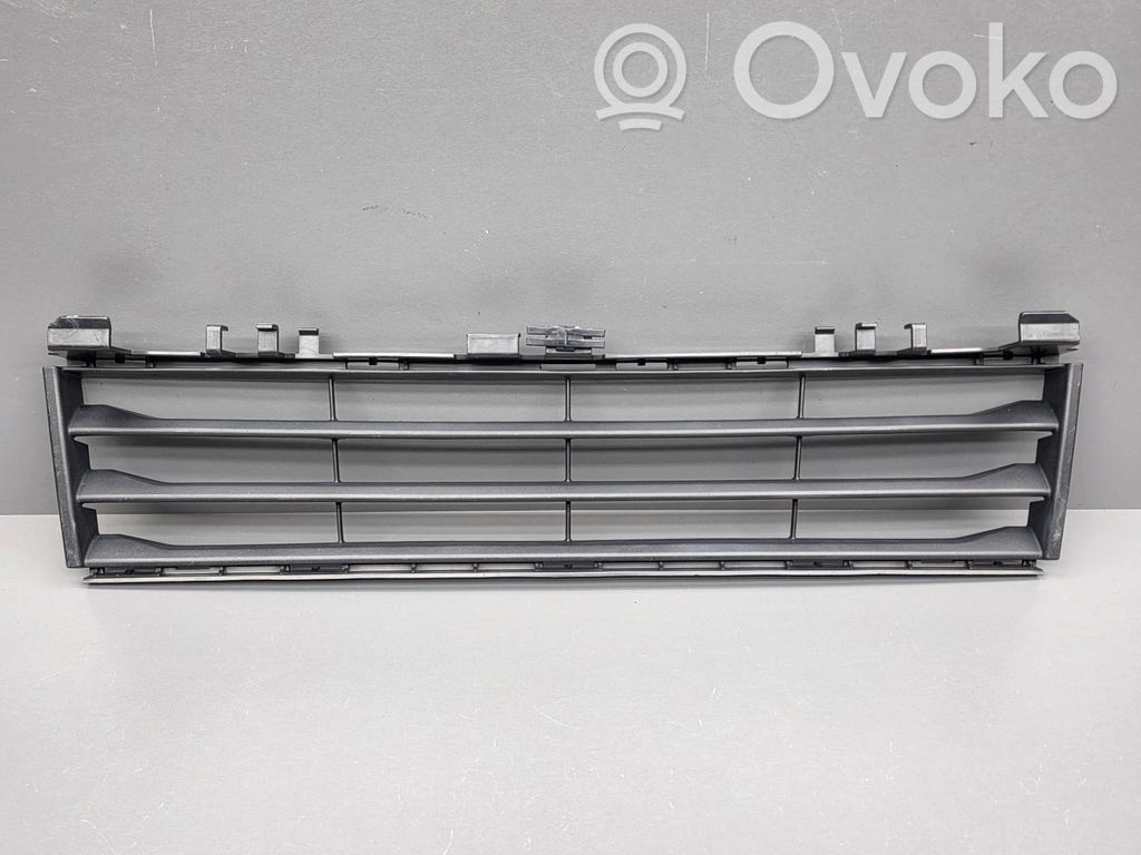 BMW 5 G30 G31 G38 Kratka dolna zderzaka przedniego 