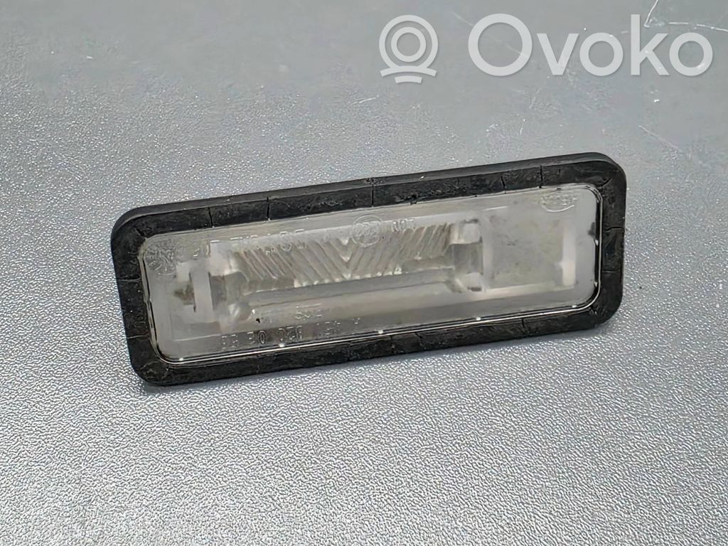 Smart ForTwo II Éclairage de plaque d'immatriculation 