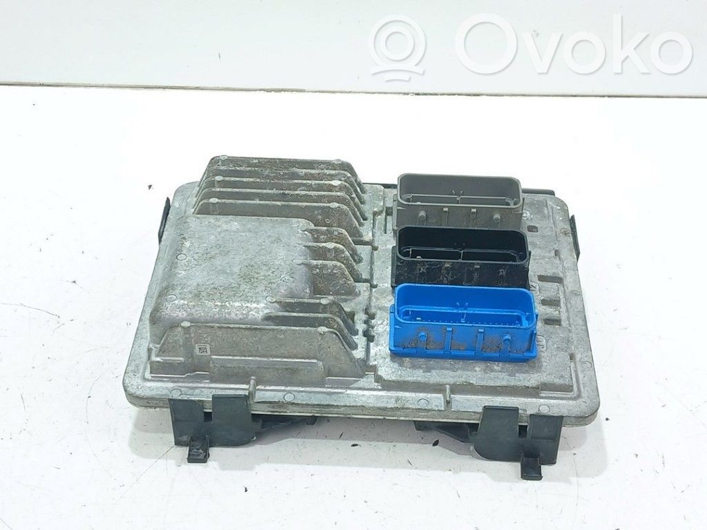 Engine control unit/module   811839393,126661691,126661691,811839393