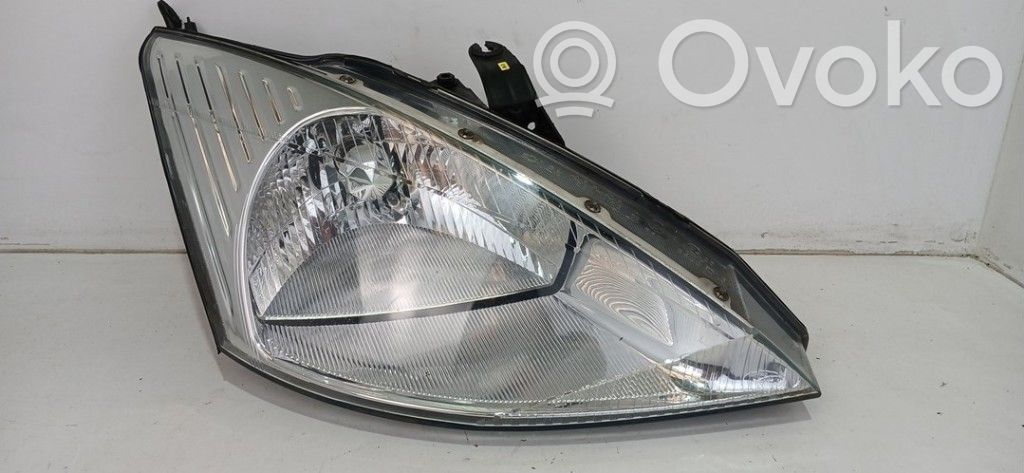 Ford Focus Headlight/headlamp 