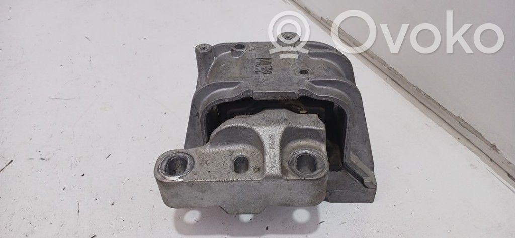 Engine mount bracket   1K0199262,1K0199262