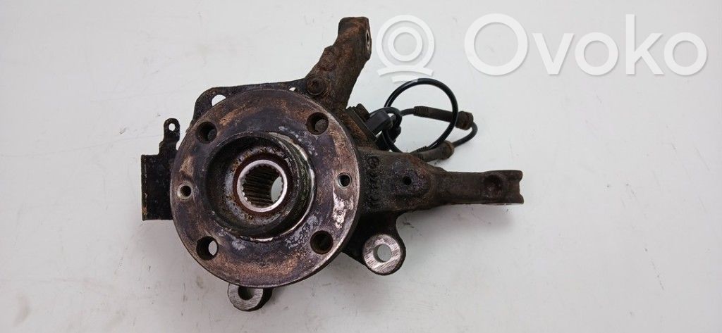 Front wheel hub spindle knuckle