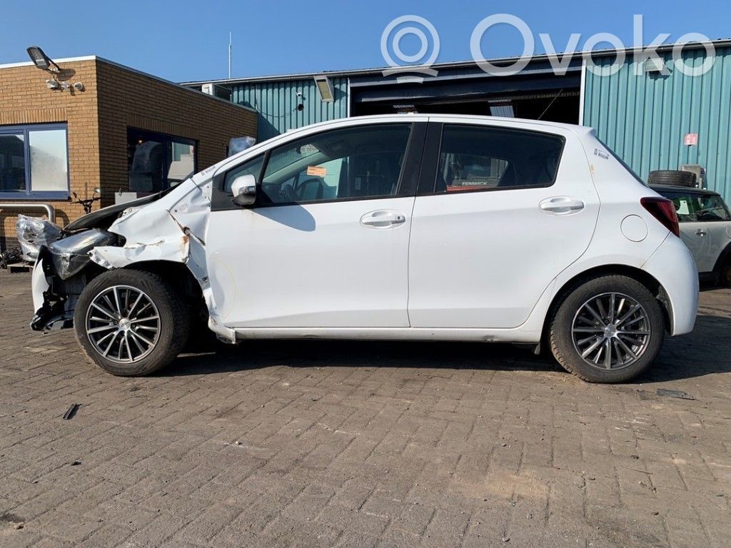 Toyota Yaris Planetară față 
