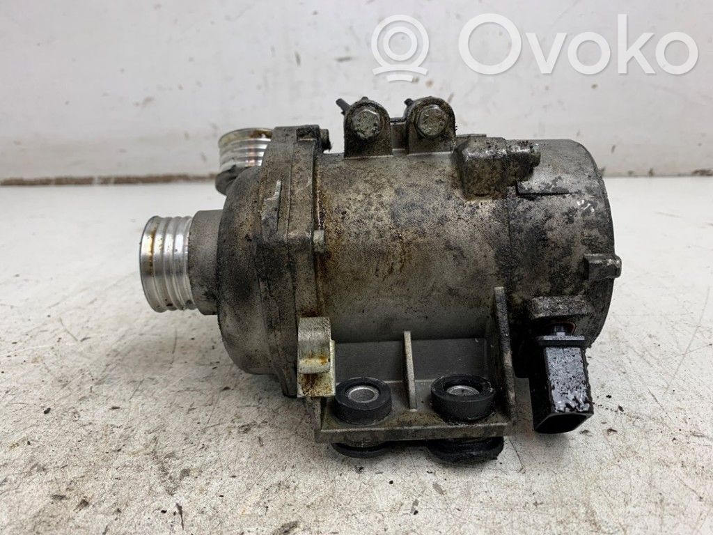 Peugeot 1007 Water pump 