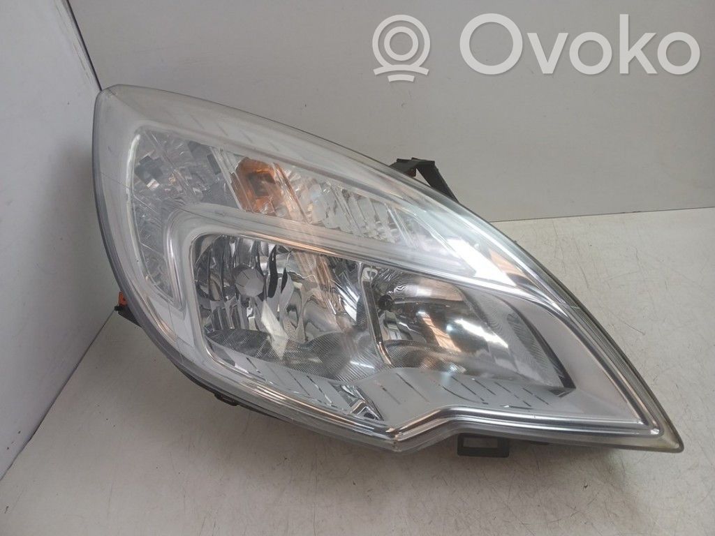 Opel Meriva B Передняя фара 
