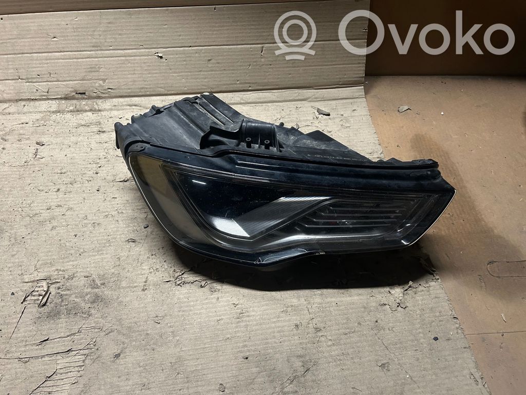 Lampa przednia   8V0941034,01074072AF