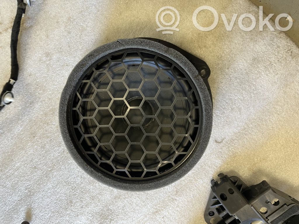 Audi Q7 4M Altavoz de la puerta trasera 