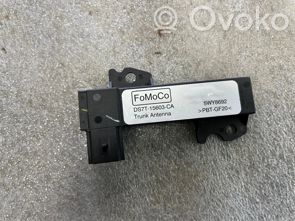 Ford Kuga III Amplificator antenă aeriană 