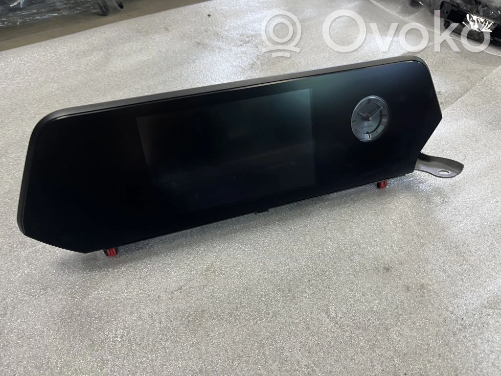 Lexus UX Screen/display/small screen 