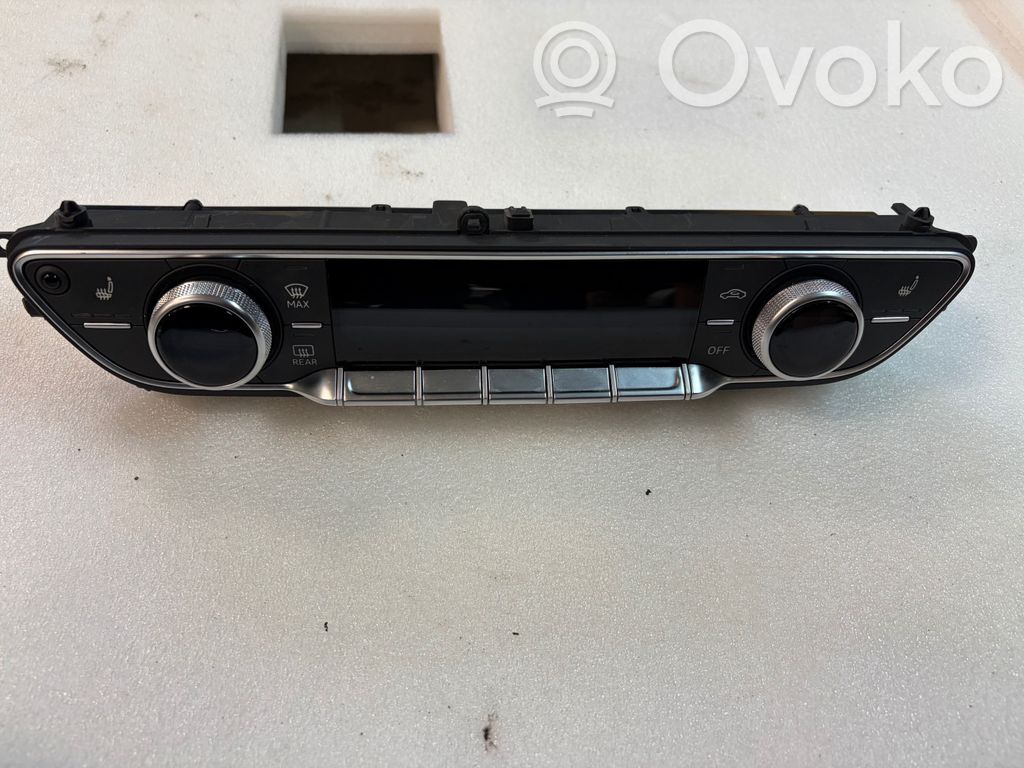 Audi A5 Climate control unit 