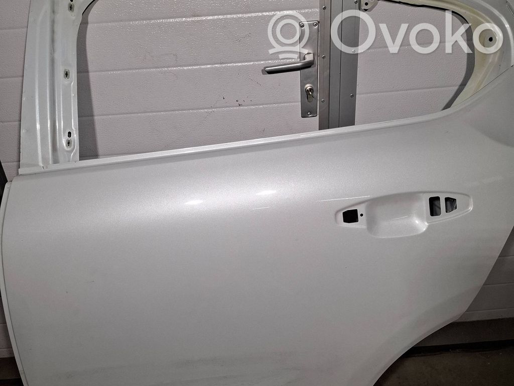 Volvo C40 Puerta trasera 