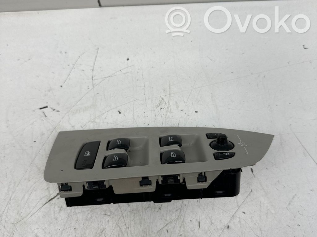 Volvo XC90 Electric window control switch 