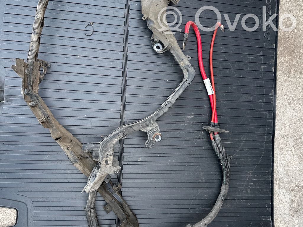 Volvo S90, V90 Cablu cu bornă pozitivă (baterie) 