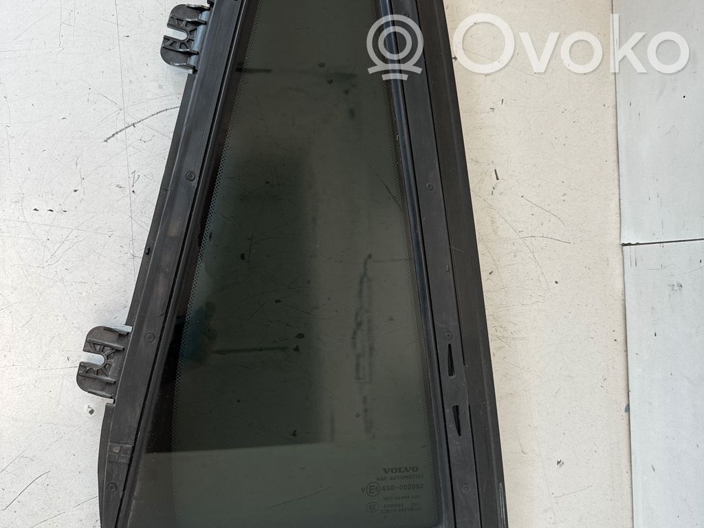 Volvo XC90 Ventanilla de ventilación de la puerta trasera 