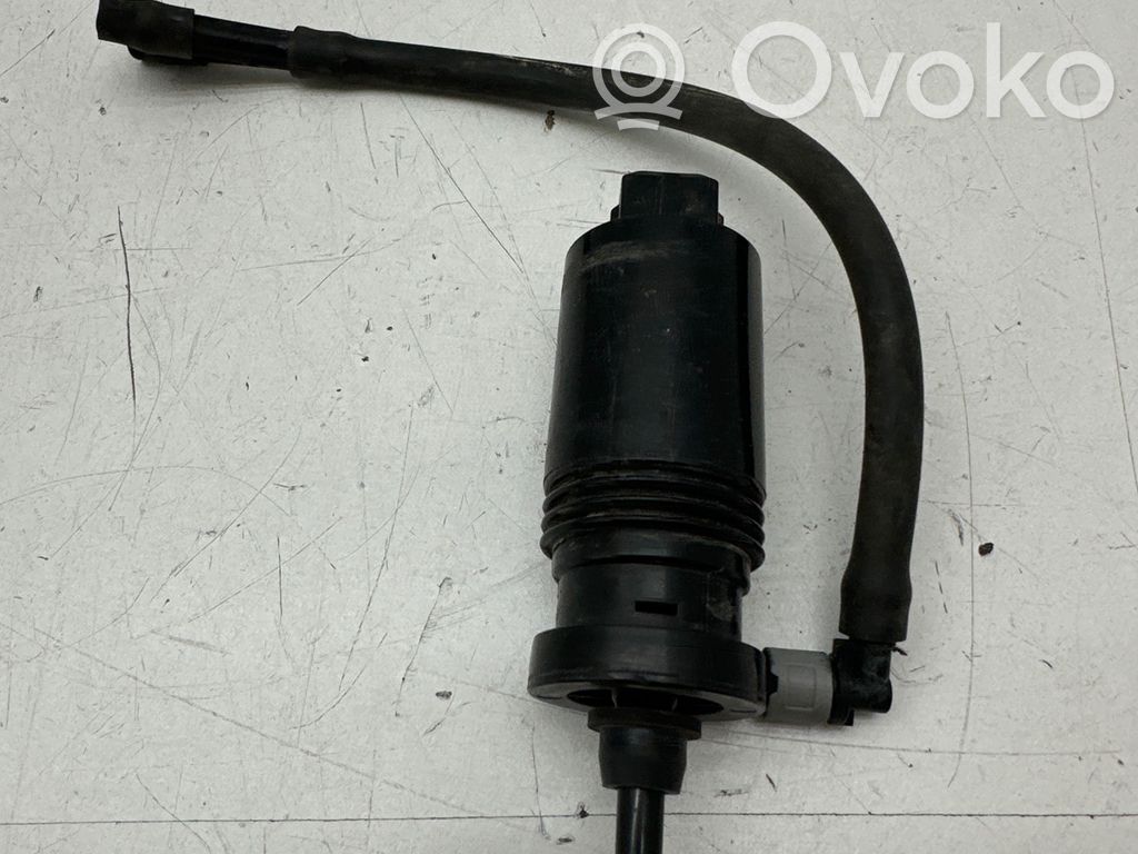Volvo XC60 Windscreen/windshield washer pump 