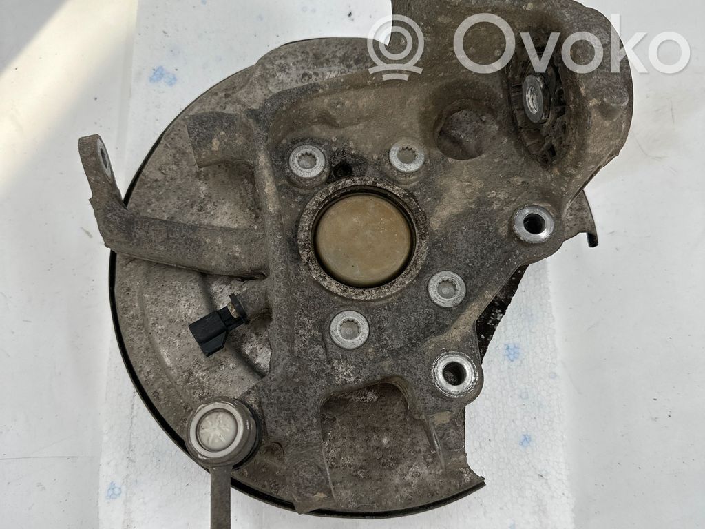 Volvo V60 Aizmugurē riteņa rumbas vārpstas šarnīrs (stupica, capfa) 
