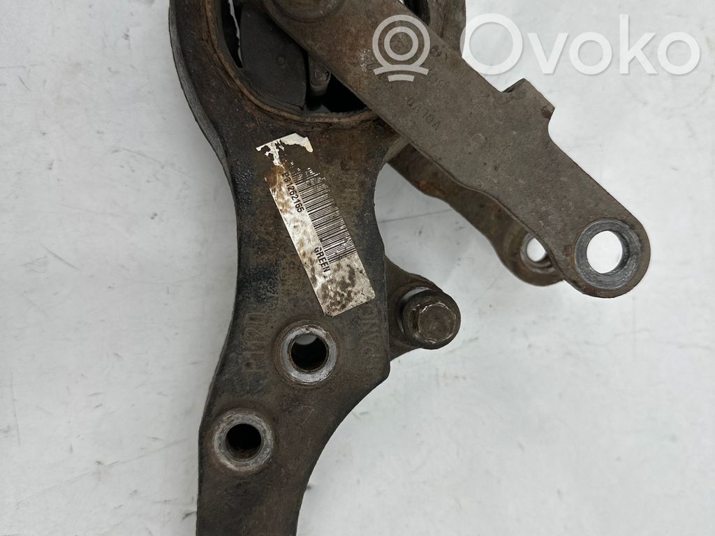 Volvo V50 Engine mount bracket 