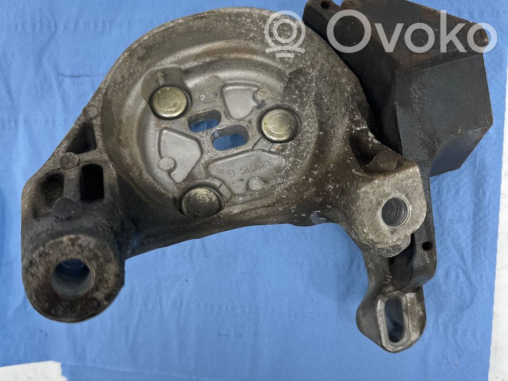 Engine mounting bracket   30778783,31261603