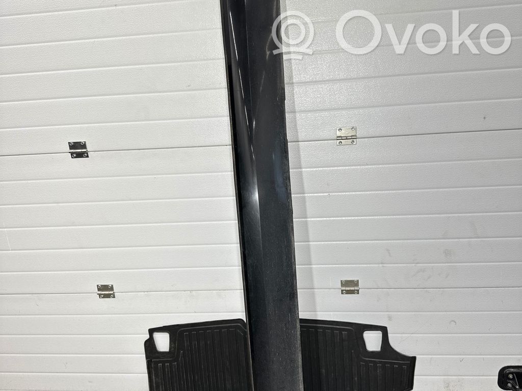 Volvo S90, V90 Listón 