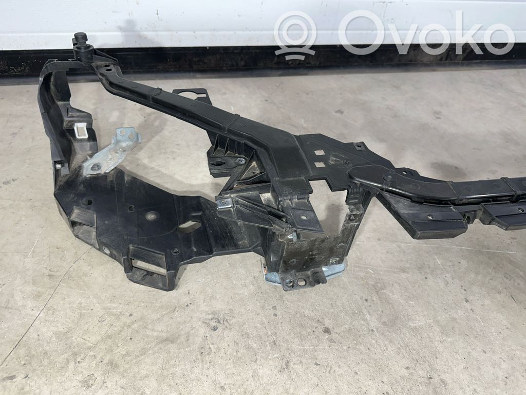 Volvo V40 Панель радиаторов 