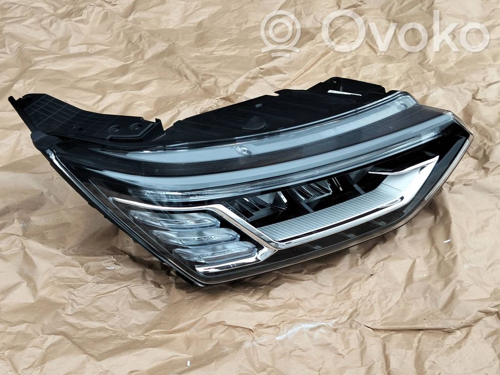 SsangYong Korando Lampa przednia 