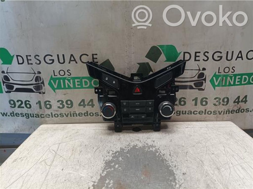Chevrolet Cruze Air conditioning (A/C) switch 