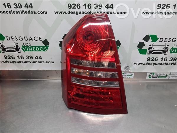 Lámpara de faros/luces traseros