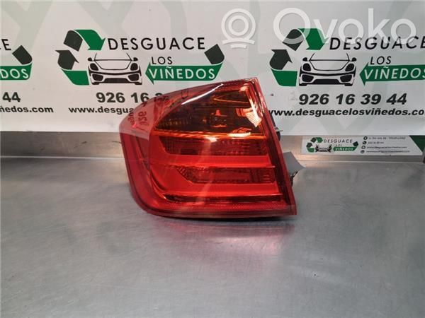 BMW 3 F30 F35 F31 Takavalon polttimo 