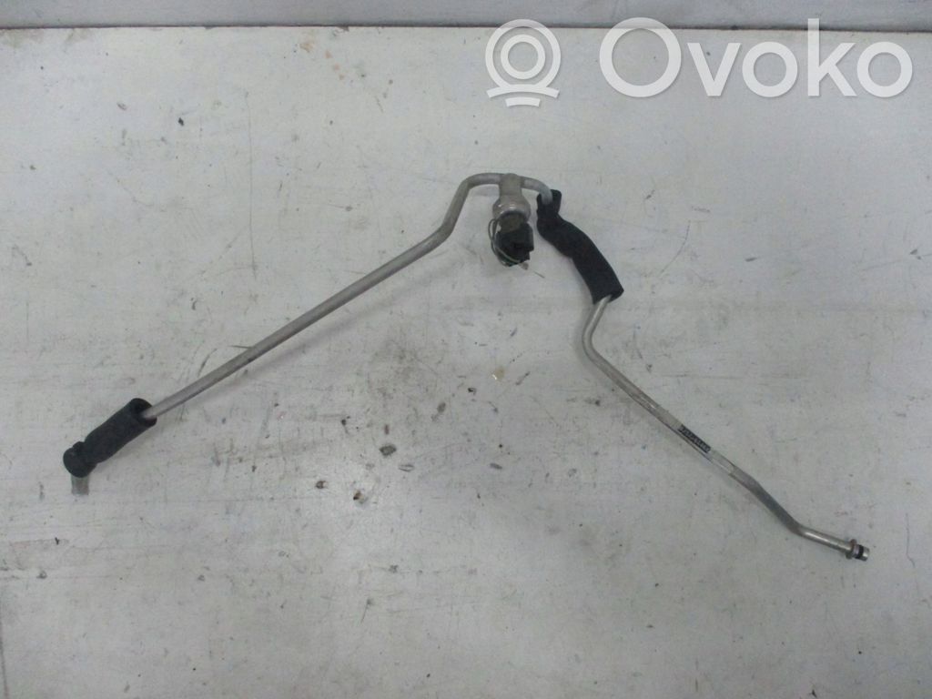 Mazda 3 II Ilmastointilaitteen putki (A/C) 