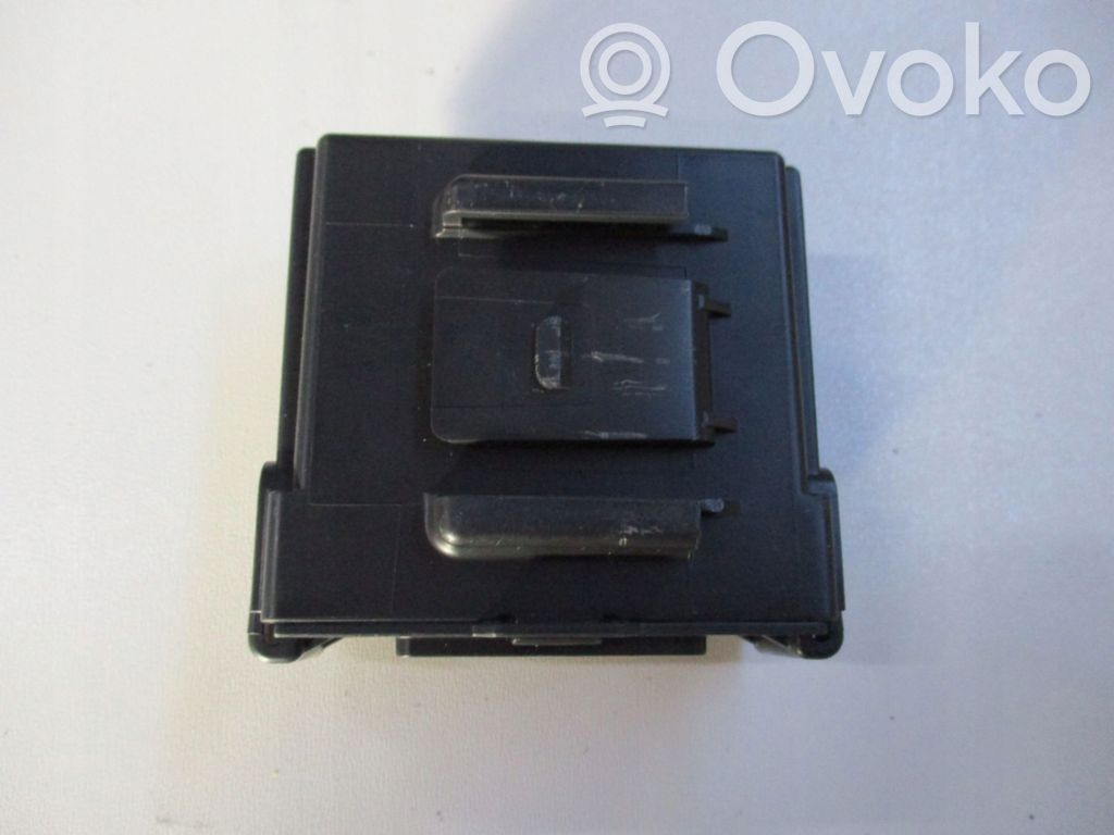Renault Megane IV Durvju vadības bloks 