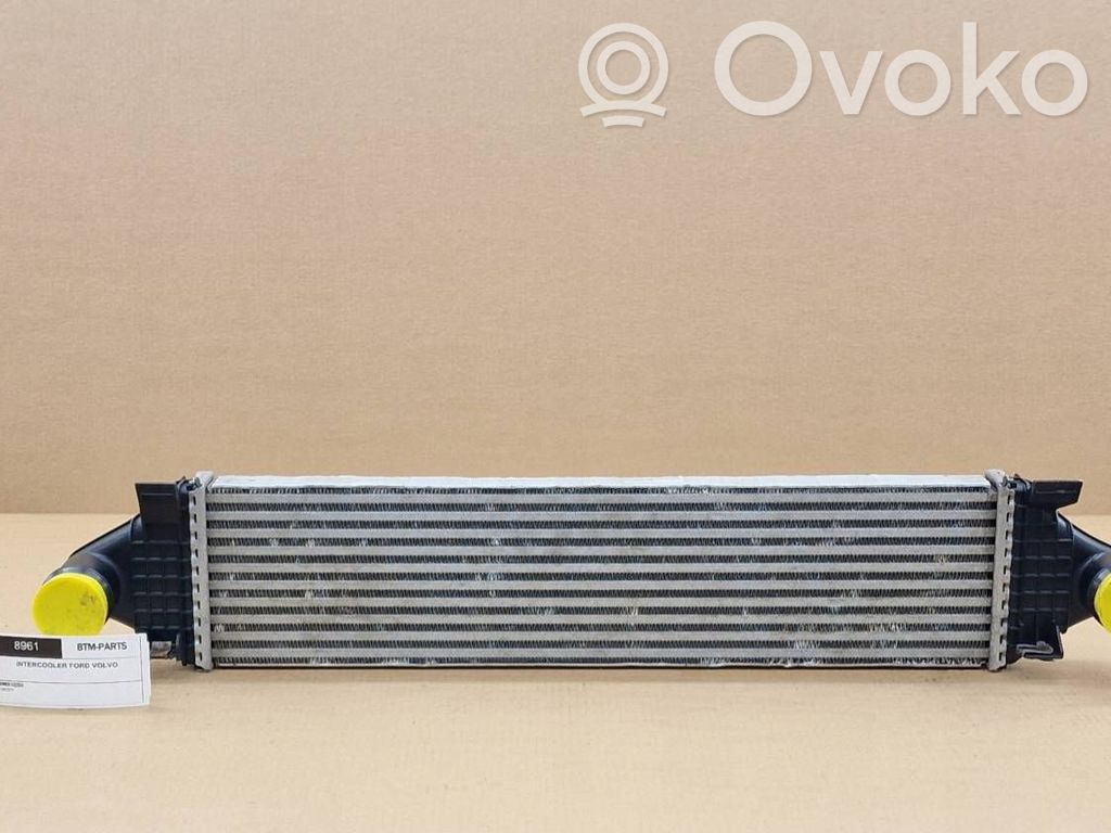 Volvo V40 Intercooler radiator 