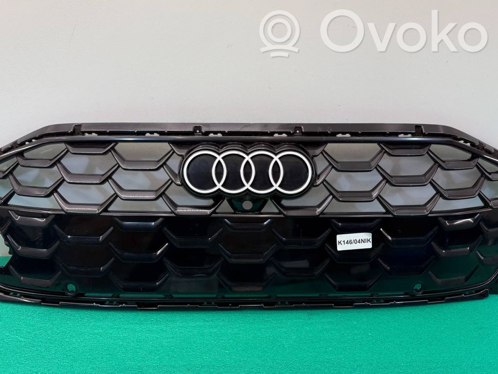 Audi A5 Grotelės priekinės 
