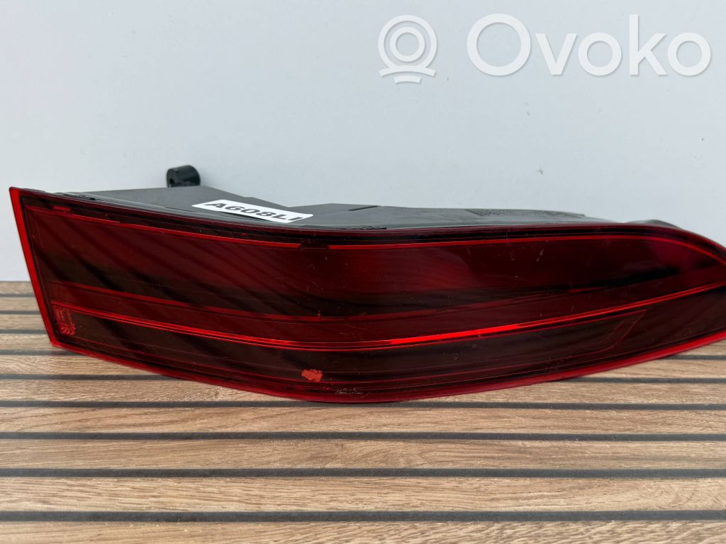 Jaguar E-Pace Rear/tail lights 