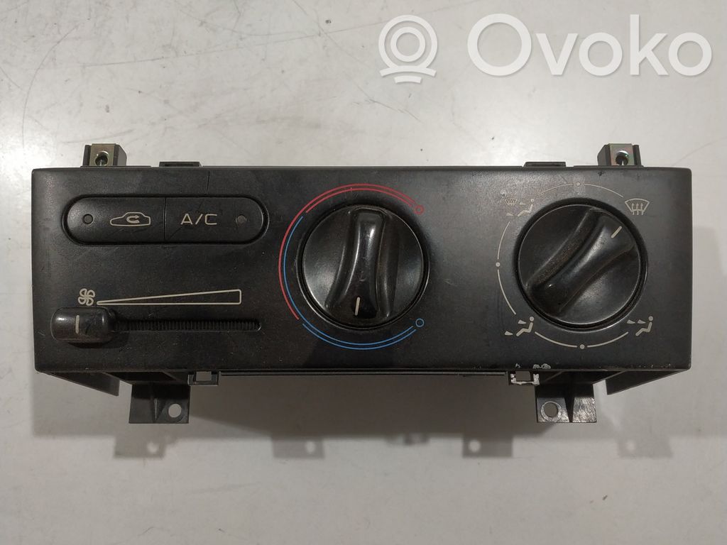 Peugeot 406 Climate control unit 