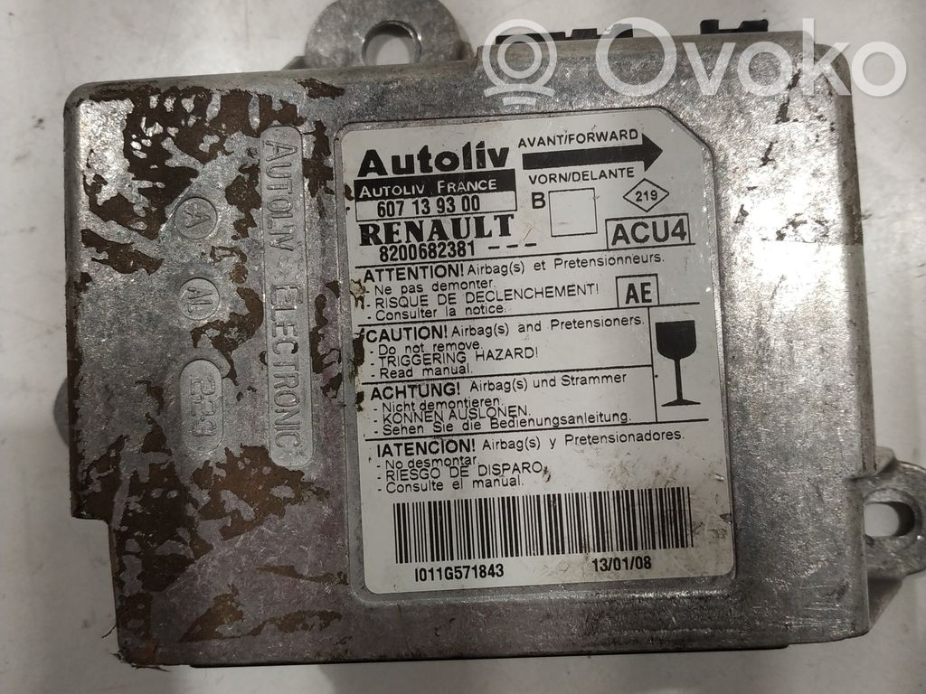 Renault Megane II Airbag control unit/module 
