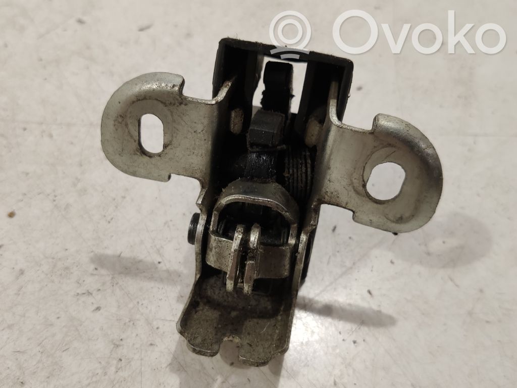Loading door lock   352439