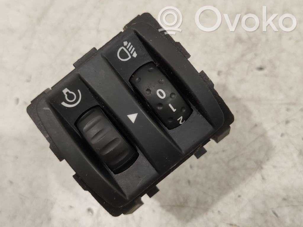 Renault Clio III Headlight level height control switch 