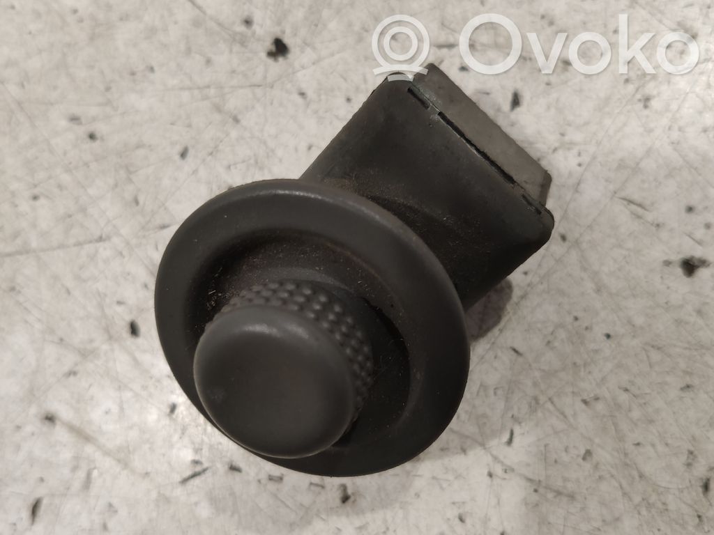 Renault Scenic I Wing mirror control module 