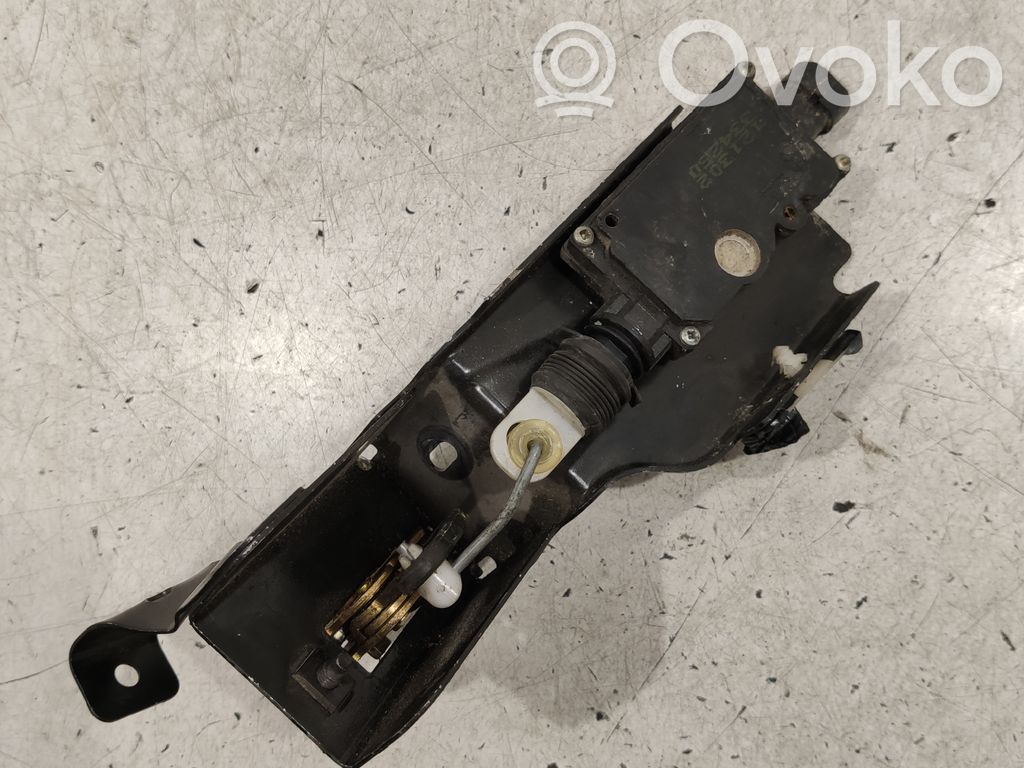 Tailgate window lock/catch/latch   334250