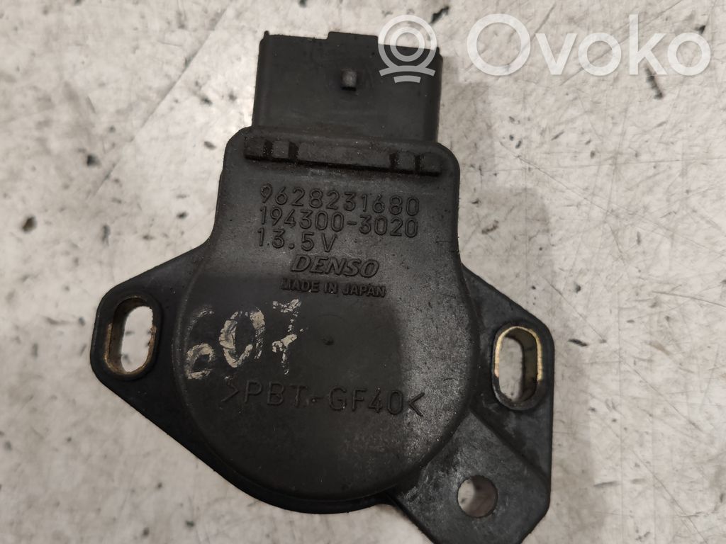 Peugeot 607 Rear air suspension level height sensor 