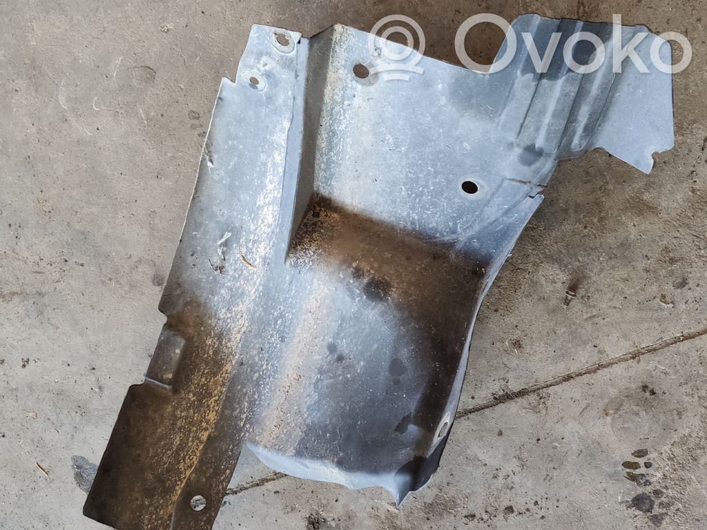 Opel Vivaro Nadkole przednie 
