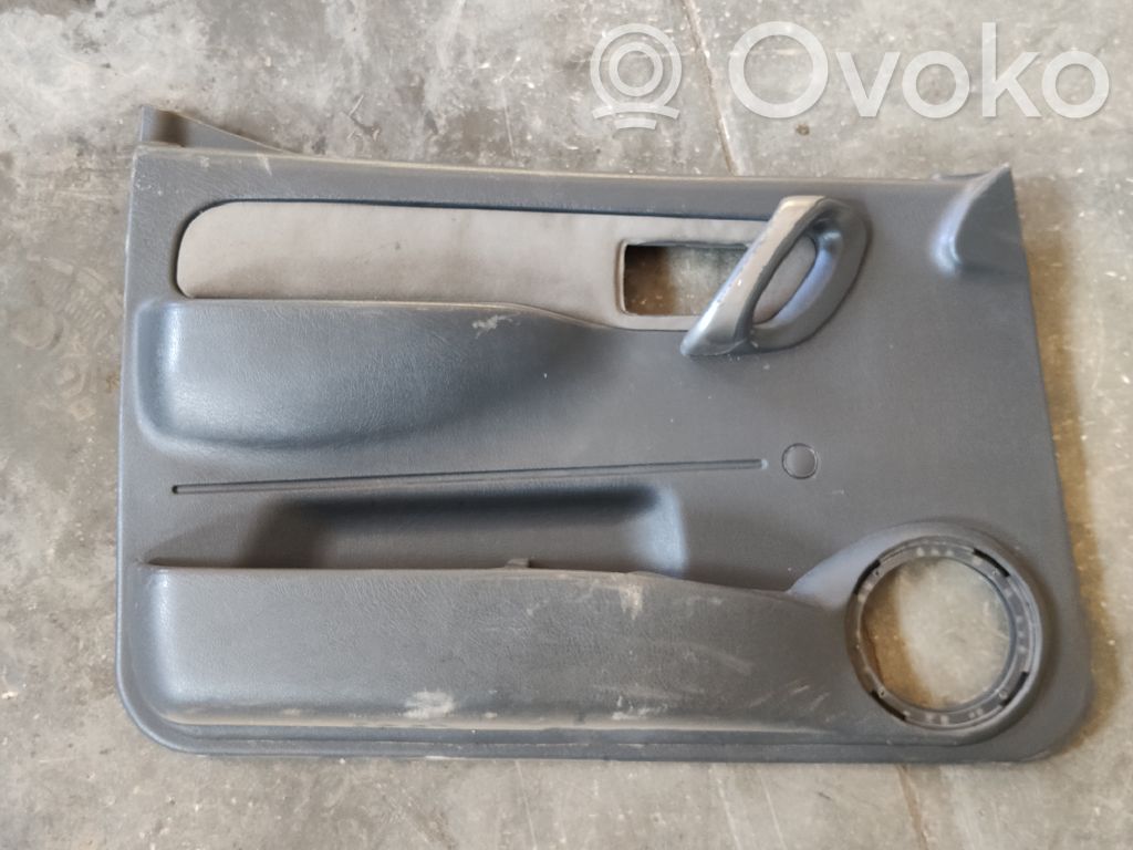 Citroen Berlingo Etuoven verhoilu 