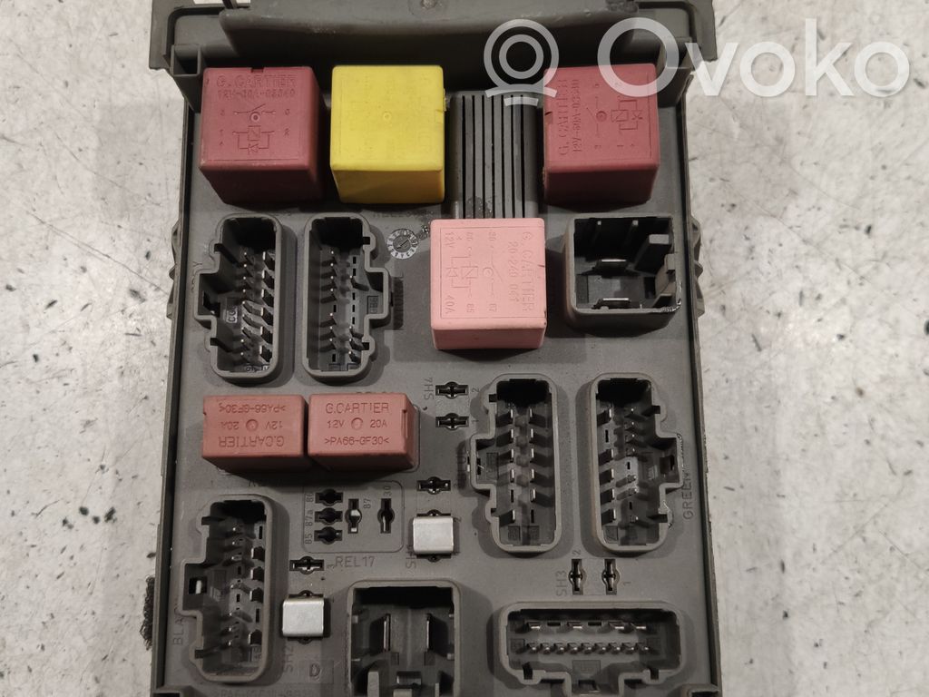 Renault Laguna II Fuse module 